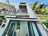 cần bán nhà lớn hẻm 8m ở thích quảng đức-p5-phú nhuận giá 3tỷ390tr/89,5m2 gần trường thcs độc lập .