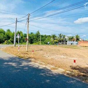 CẦN TIỀN BÁN 1.125M2 ĐẤT ĐƯỜNG THÔNG RA KCN ĐANG HOẠT ĐỘNG NHỘN NHỊP. GIÁ 250 TRIỆU