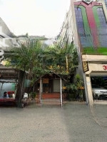 cho thuê nhà đường lê văn sỹ q3, diện tích: 8x20m, trệt 2 lầu, giá thuê 100 triệu