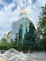 cho thuê nhà lô góc nguyên hồng 2mt, dt 70m* 8 tầng- thông sàn, thang máy, ô tô đỗ cửa. giá 50tr