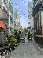 ngay mt trường sa, gần phạm văn hai và giáp q3. n 3.8x13m nhà cũ tiện xây mới, 7.2tỷ