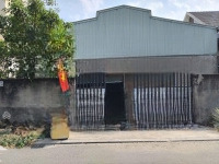 #xưởng diện tích 740m2
mt đường thạnh lộc 41 q12 ngay cầu năm bậu điện 3 pha đầy đủ tiện ích