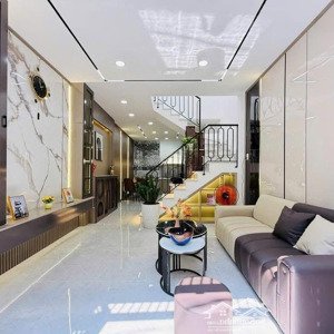 nhanh tay thì còn 1 căn duy nhất ngay cống lở,p15,tân bình. không kẹt bank. giá chỉ 2tỷ650