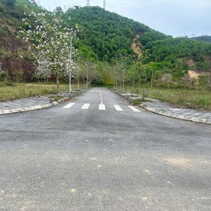 bán 85m2 đất nền green valley mông hóa hòa bình. nằm gần cao tốc hà nội hòa bình. chưa đến 1 tỷ.