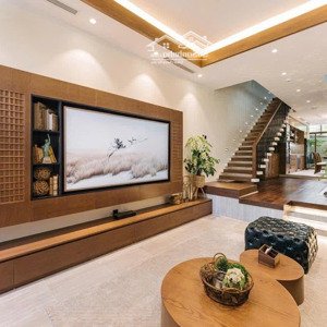 chị gái em cần bán gấp nhà phố mới xây ngay trung tâm, khu dân cư xương giang - tp bắc giang