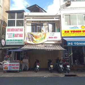 cho thuê nhà nguyên căn 40a nguyễn phúc nguyên, p10, quận 3