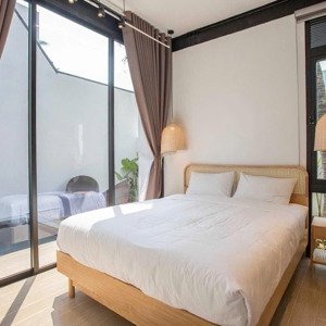 bán villa lý tử tấn 180m2, cách biển 300m, có dòng tiền 32 triệu, hồ bơi điện phân chỉ 16,5 tỷ