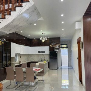 bán gấp căn biệt thự siêu vip phường phước nguyên bà rịa giá 11,4 tỷ nội thất xịn sò