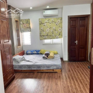 cho thuê nhà đẹp, full đồ ngõ 1150 đường láng, đống đa. dt 35m2. 5 tầng. 3 ngủ. giá 14 tr (thg)