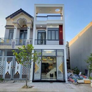 Bán nhà sổ hồng riêng sau khu công nghiệp Nam Tân Uyên Bình Dương