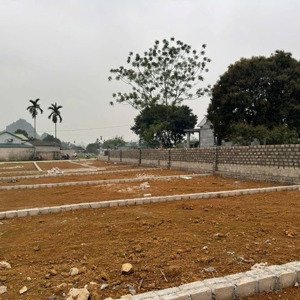 chỉ từ 300tr sở hữu lô đất 85m2 mặt tiền 5,5m đường trước đất rộng 4m lh : 0901788899