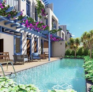 nhà phố biển 120m2 - full nội thất, hồ bơi riêng, cạnh sân bay - sở hữu lâu dài chỉ 8 tỷ