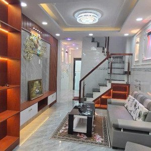 43k2/7 đường bình đông p.14 q.8 sổ sẵn công chứng liền. nhà mới vào ở ngay