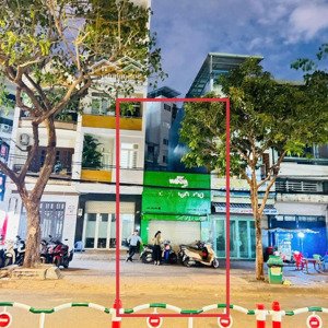chỉ 1 căn duy nhất bán nhà mt ngã tư hoàng diệu - nguyễn tất thành, quận 4, rẻ nhất, 100% thật