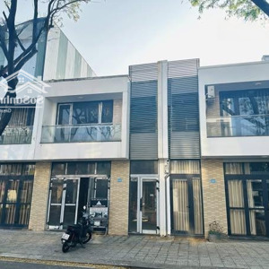 trục shop house fpt - bán đất và nhà thô 2,5 tầng trục chính - 4,75 tỷ