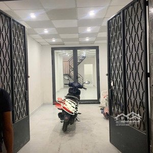 * cho thuê nnc âu dương lân, q8. (3.2x17m) 2lầu, 3pn mới đẹp, gần bệnh viện, chợ, 12tr