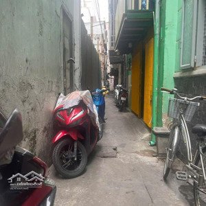 nhà chính chủ cần bán ngay chợ tân thành quận 5, hẻm xe máy thông, nhà đúc bê tông chắc chắn