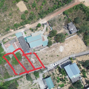bán mảnh đất nở hậu tại yên sơn, phường yên thọ, đông triều, quảng ninh, 3xx triệu, 100m2
