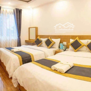 cho thuê khách sạn đường bùi thị xuân, p2, đà lạt - 35 phòng - full giấy phép - có thang máy