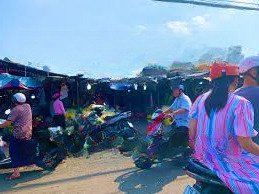 cần bán nhanh căn nhà trong chợ phú túc