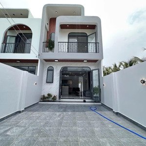 bán nhà lầu mới, đẹp, hiện đại thuộc phường 10, tp mỹ tho, tg. dt 5x20m giá chỉ 2 tỷ 460 triệu tl