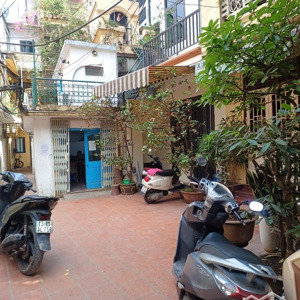 duy nhất 1 căn nhà trần hưng đạo -ngõ phân lô rộng đẹp - hàng xóm văn minh - 3 bước ra phố