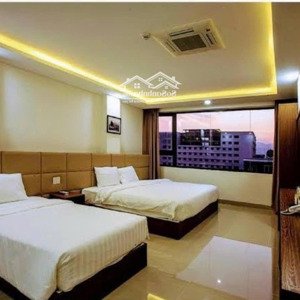 bán khách sạn 8 tầng tuệ tĩnh, gồm 21 phòng chỉ 22 tỷ