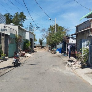 bán nhà mặt tiền nguyễn phan vinh sát biển gần bến phà, đường ô tô rộng, sổ hồng riêng!