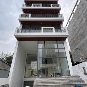 nhà cho thuê góc 2mt p.thạnh mỹ lợi,tp thủ đức.dt:8x20m hầm 6 tầng,thang máy, máy lạnh.giá 100tr/th