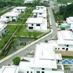biệt thự sân golf vân trì - hà nội. số lượng hữu hạn, độc bản, chỉ 35 căn- siêu hiếm- siêu độc đáo.