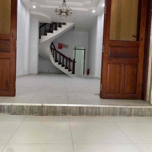 cho thuê nhà 31/23a cao thắng, phường 3, quận 3, tp. hcm