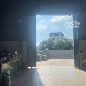5000 m2, đất công nghiệp quất động, sẵn 2 nhà xưởng, giá cực tốt. lh: 0362001222