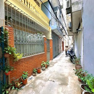 bán nhà phố hoa bằng 47m2 xây 4 tầng, mặt tiền 4.3m, giá 9.4 tỷ cầu giấy