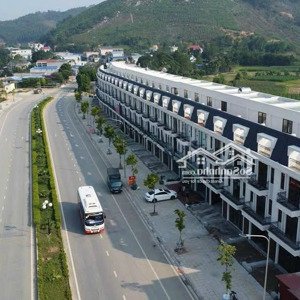 chính chủ gửi bán lô đất nền 5x20. đối diện trung tâm thương mại, tiềm năng sinh lời cao