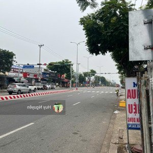 chủ cần bán nhanh lô mặt tiền nguyễn lương bằng đối diện khu công nghiệp hoà khánh. giá siêu tốt.