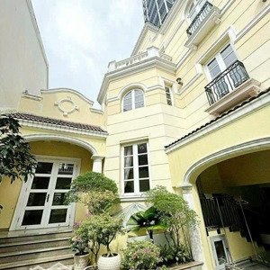 biệt thự kiểu pháp - hồ bơi - sân vườn - mặt tiền phùng khắc khoan, quận 1 - 12m x 24m - hầm 3 tầng