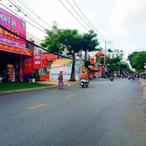 bán nhà mặt tiền kd đẹp 98,5m2 rộng 7,7m đường 11 khu sầm uất linh xuân thủ đức