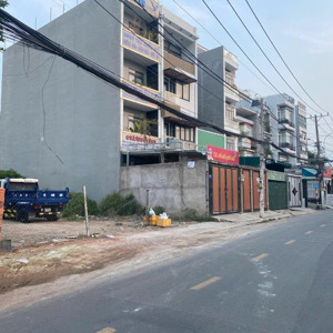 nhà mặt tiền kinh doanh phường trường thọ, thủ đức, đường số 11, dt: 105m2, 1t + 4l, giá chỉ 11 tỷ