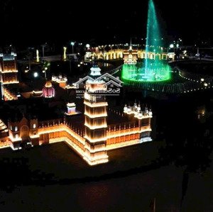 bán shophouse 3 tầng - trung tâm thành phố đồng xoài đối diện kcn 200ha