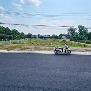 10x50=500m2 bán gấp, sát Quốc Lộ 14 mặt tiền đường DT756, sát chợ Minh Lập KCN BECAMEX