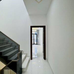 Bình Tân,Hẻm ô tô thông Hương Lộ 2 , Nhà đẹp 4tầng, gần 72m2, Nở hậu, giá rẻ.