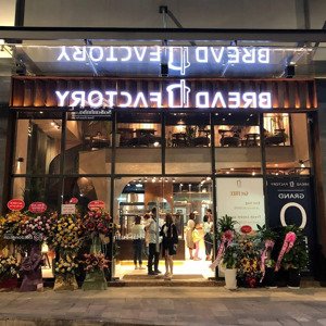 Chính Chủ Bán Lô Shop Tmdv Chân đế Vinhomes D''capitale Trần Duy Hưng Dt 115m2, Căn Góc, View Bể Bơi