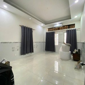 cách đường xe tải 15m! nhà 4 tấm bình thới p11. dt: (3.8x11)m giá: 6,3 tỷ