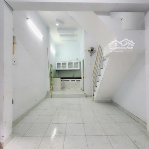 nhà đẹp giá rẻ chính chủ cần bán gấp