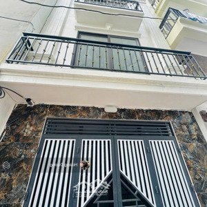 nhà 4 tầng mặt ngõ ô tô 200m ra đê song phương. cách chợ vạng, nhà văn hóa song phương 2km. 3 tỷ75