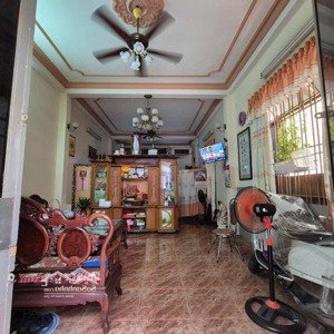 bán gấp, nhà mặt tiền quận 4, 4x15m, 3 tầng, đoàn văn bơ, 11 tỷ