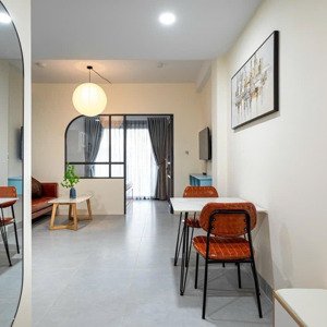trống sẵn căn hộ 1 phòng ngủ thiết kế lạ, full nội thất tại trung tâm quận 1, tiện qua bình thạnh.