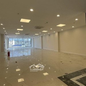 cho thuê sàn văn phòng phố lý nam đế, hoàn kiếm, 120m2 trang bị điều hòa, thang máy, giá 15 triệu