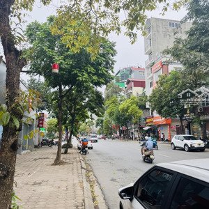 cc cần bán nhà mặt phố ngô xuân quảng 67,6m2 / mt 4,39m sẵn nhà 3 tầng kd tốt đang cho thuê ổn định