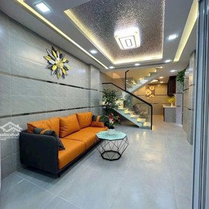 phó cơ điều - quận 11 - quận 5
giá 4tỷ8 82m2 -(3,5x9) -3 tầng - 4pn 3wc